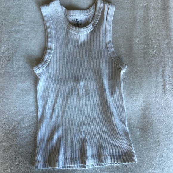 brandy melville natasha top - Picture 2 of 4